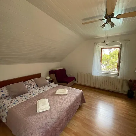 & Nina Penzion Korčula