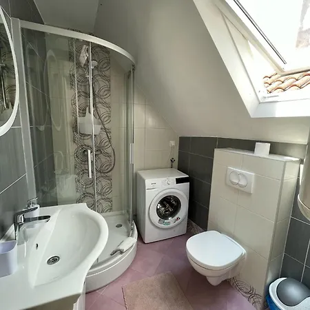 Gostinjska kuća & Nina Korcula Town