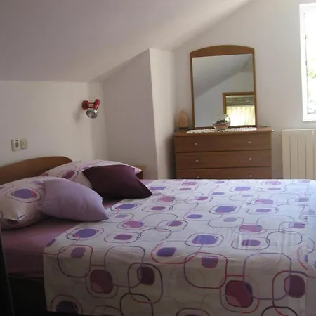 & Nina Gostinjska kuća